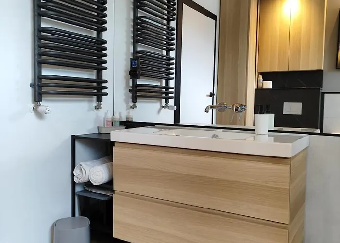 Visit Poznan Homestay *